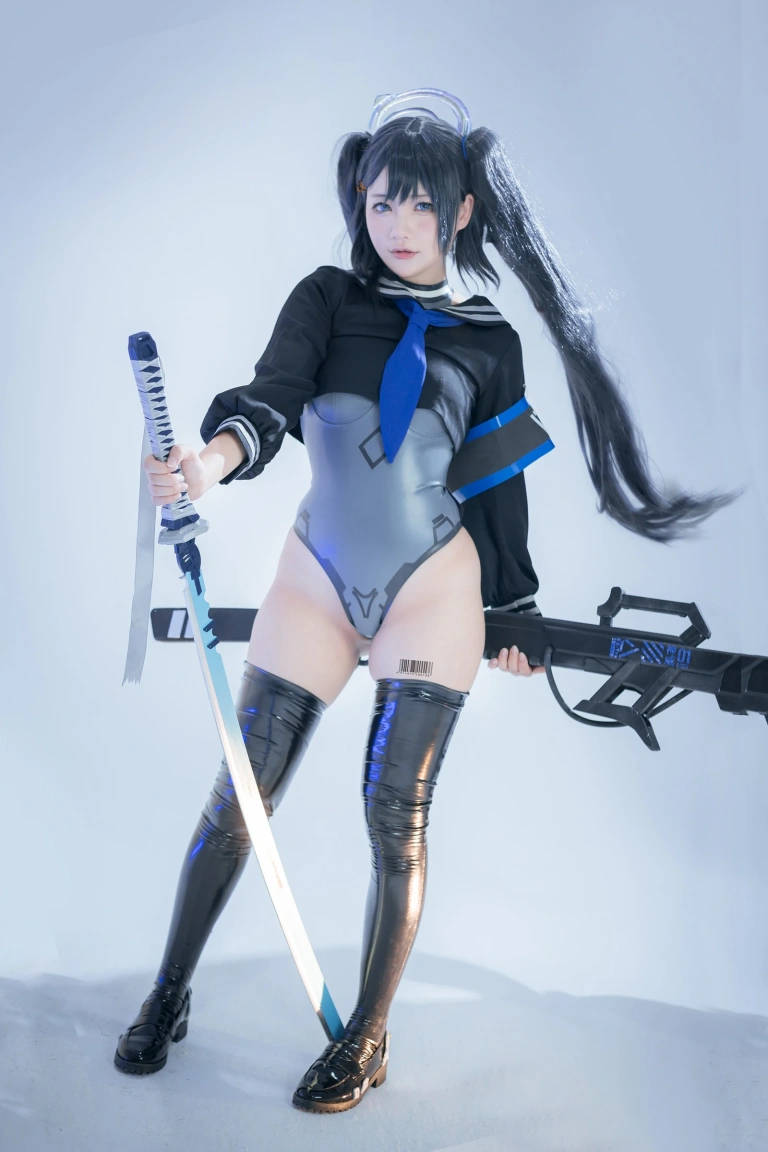 《蓝色袖章》｜是一只熊仔 · 25张写真