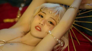 《献上王的冠冕》｜七月喵子 · 29张写真
