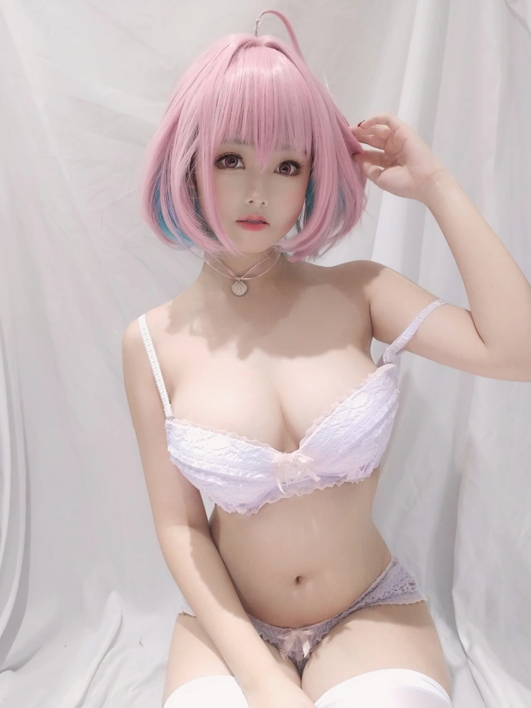 《梦见璃亚梦》｜蜜汁猫裘 · 31张写真