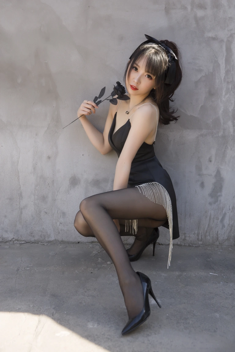 《黑色流苏》｜小女巫露娜 · 32张写真