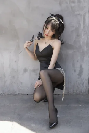 《黑色流苏》｜小女巫露娜 · 32张写真