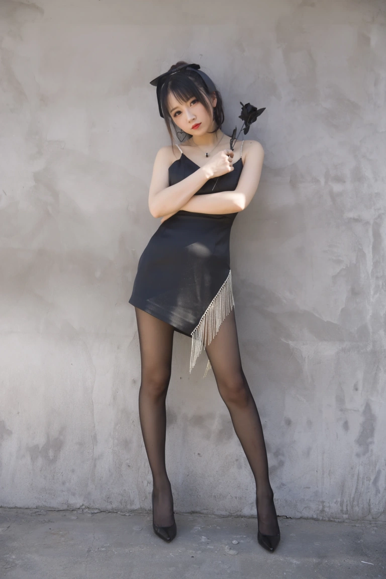 《黑色流苏》｜小女巫露娜 · 32张写真
