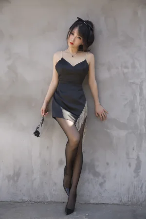 《黑色流苏》｜小女巫露娜 · 32张写真