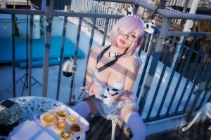 《牛牛厨娘》｜末夜 · 64张写真、4 个视频