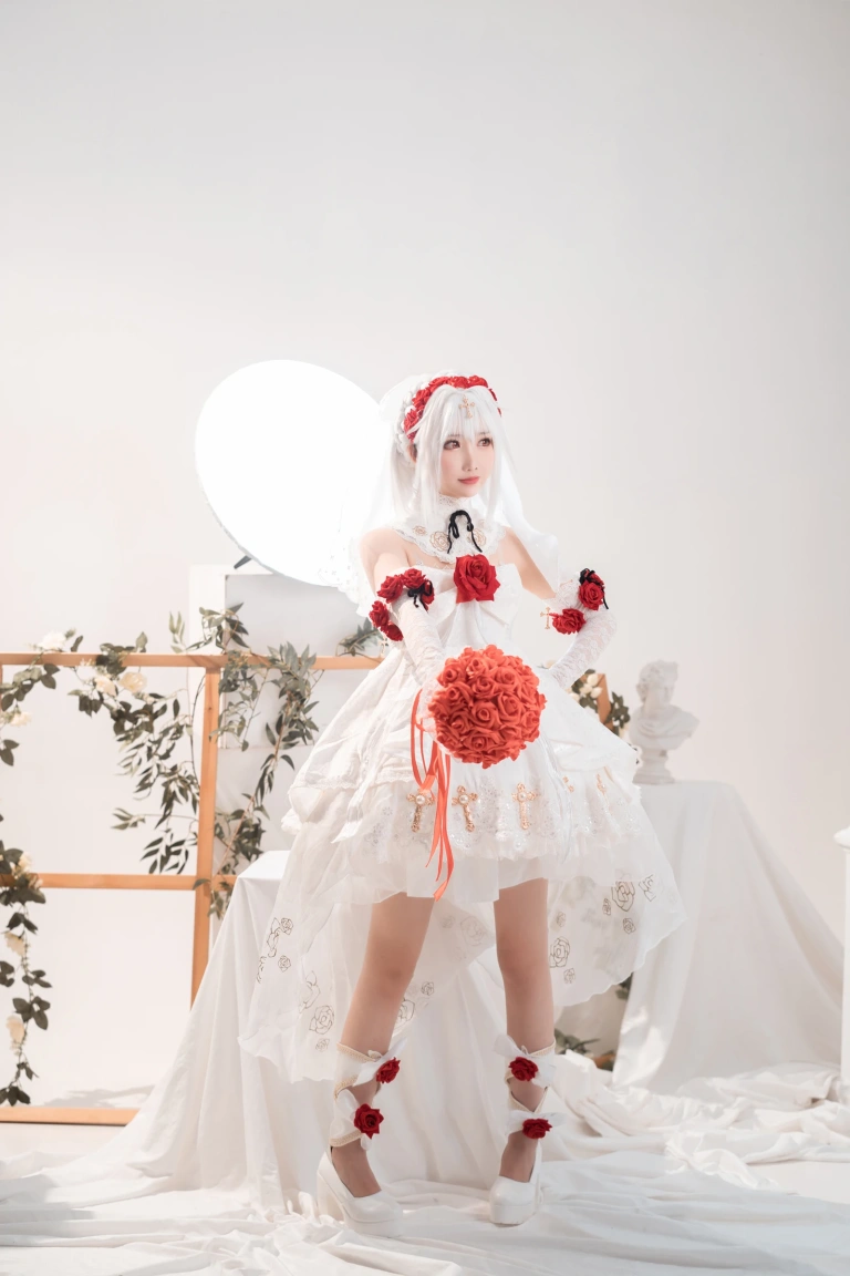 《德丽莎婚纱》｜面饼仙儿 · 13张写真