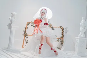 《德丽莎婚纱》｜面饼仙儿 · 13张写真