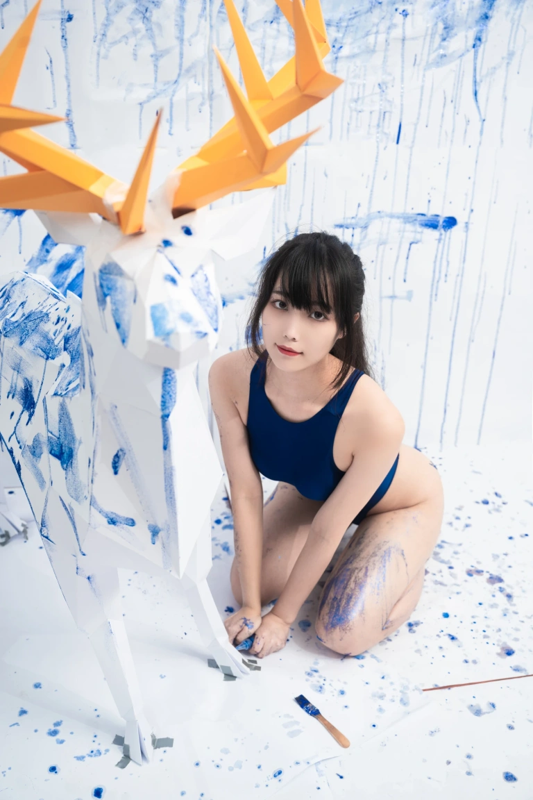 《蓝色闪粉》｜汪知子 · 35张写真