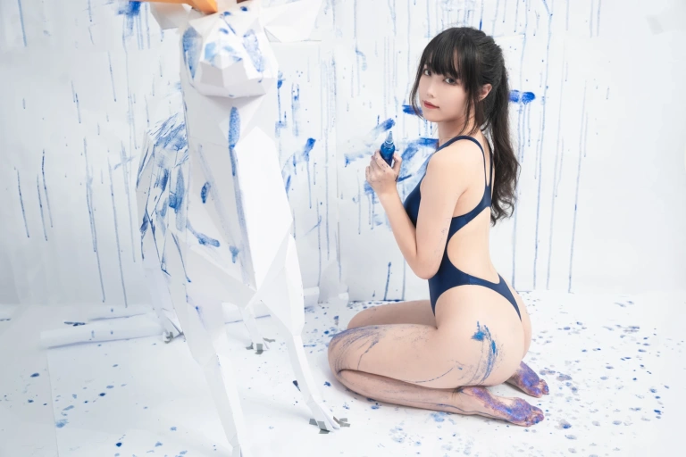 《蓝色闪粉》｜汪知子 · 35张写真