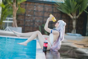 《恶毒泳衣》｜焖焖碳 · 37张写真