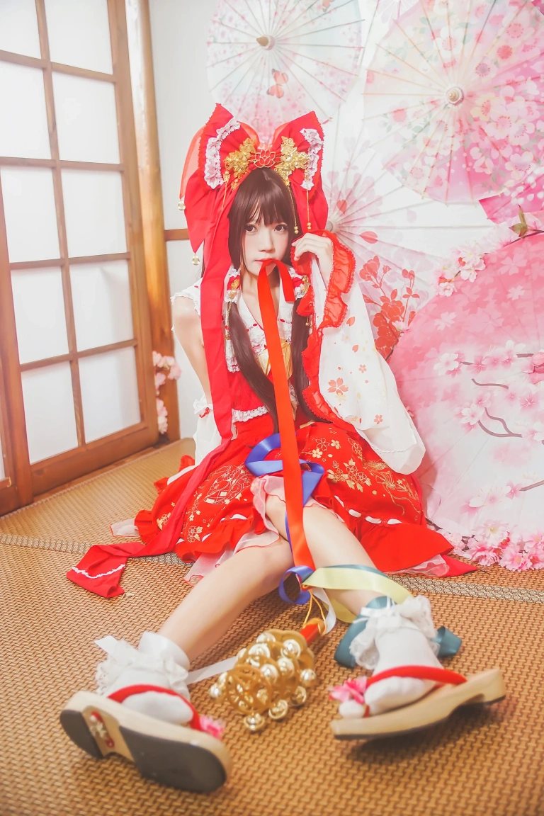 《灵梦 新年快乐》｜桜桃喵 · 45张写真