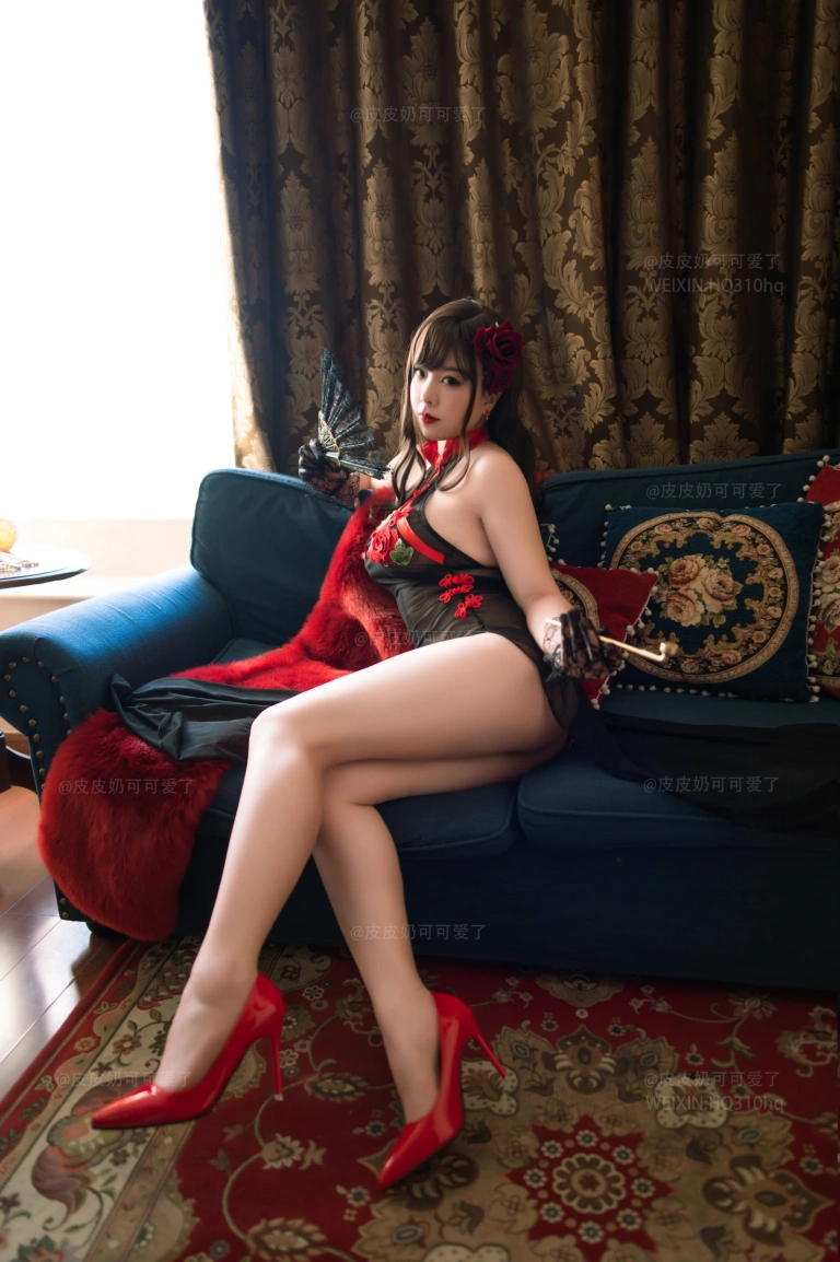《玫瑰》｜皮皮奶 · 50张写真
