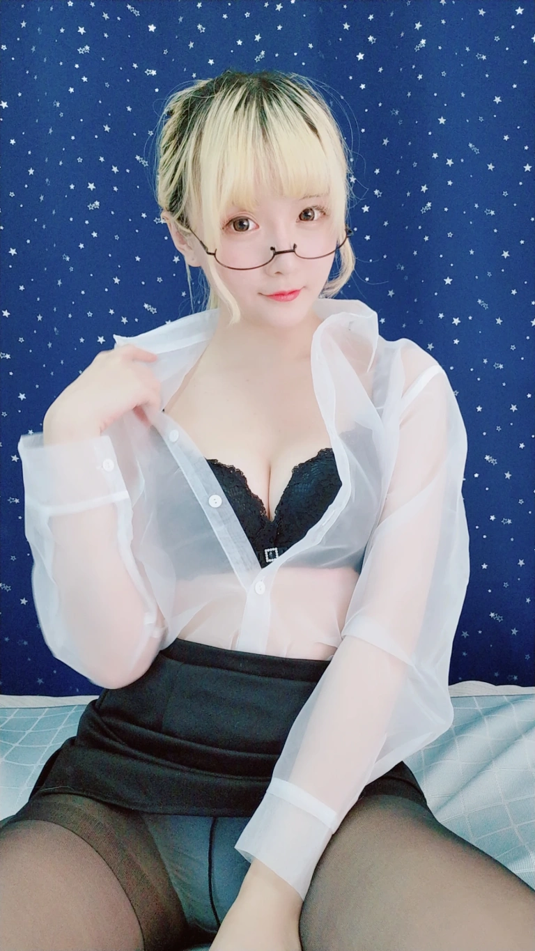《定制 6-20 OL》｜星之迟迟 · 75张写真、5 个视频
