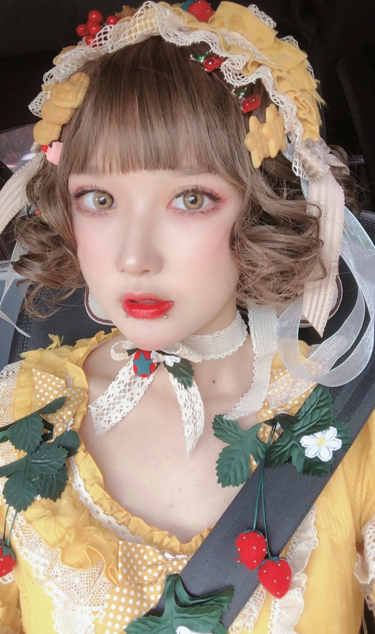 《Lolita黄裙》｜阿包也是兔娘 · 12张写真
