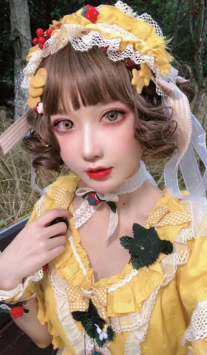 《Lolita黄裙》｜阿包也是兔娘 · 12张写真