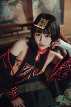 《小僵尸》｜七月喵子 · 22张写真