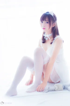 《吊带睡衣》｜面饼仙儿 · 50张写真
