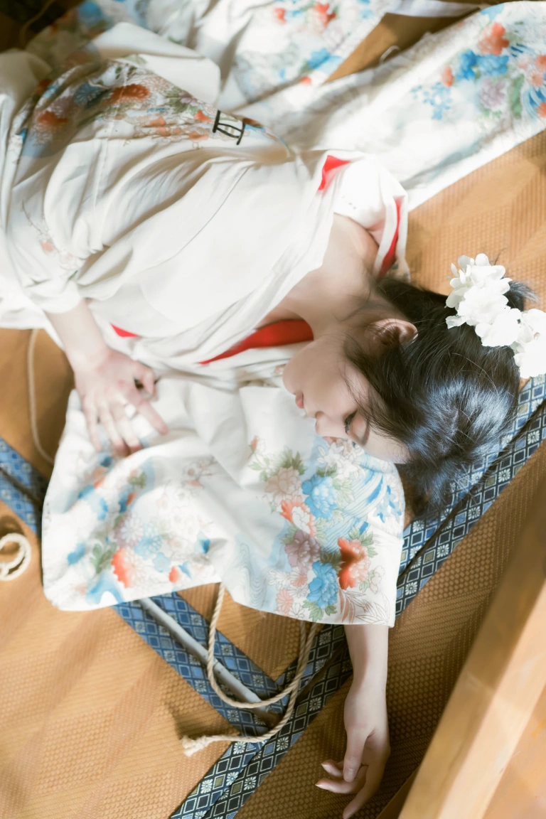 《紧缚》｜桃良阿宅 · 56张写真