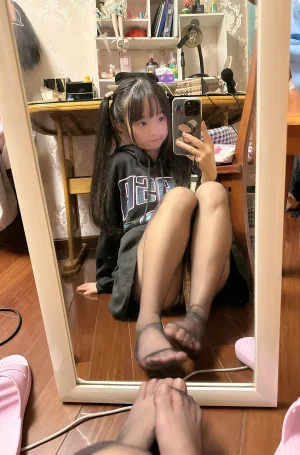《别看大姐姐啦》｜神沢永莉 · 78张写真、1 个视频