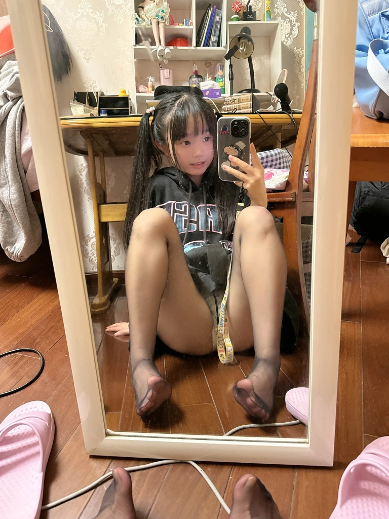 《别看大姐姐啦》｜神沢永莉 · 78张写真、1 个视频
