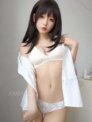 《Fantia 2022年08月会员合集（9期）》｜迷之呆梨 · 232张写真、9 个视频