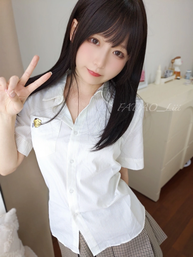 《Fantia 2022年08月会员合集（9期）》｜迷之呆梨 · 232张写真、9 个视频