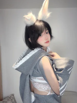 《2026年09月月票》｜一只毛毛帽 · 101张写真