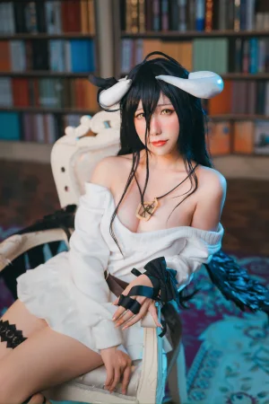 《雅儿贝德私服》｜芋圆侑子 · 20张写真、2 个视频