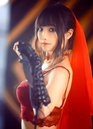 《废墟新娘》｜汪知子 · 30张写真