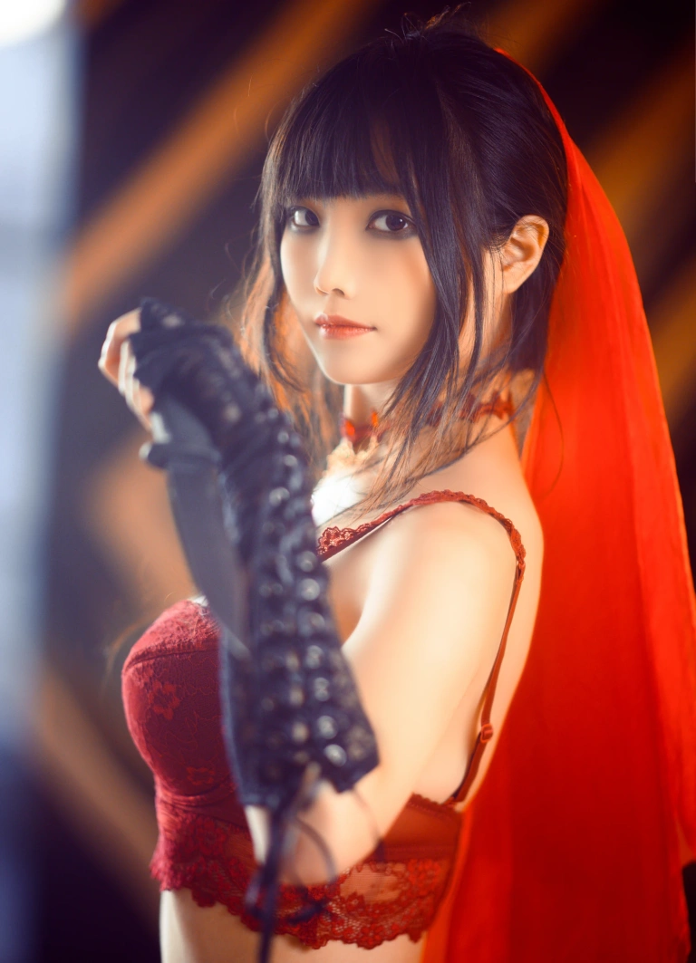 《废墟新娘》｜汪知子 · 30张写真