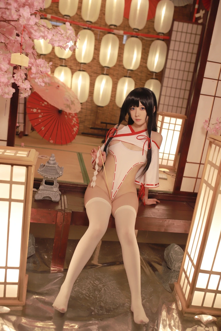 《神社巫女》｜朝霧愛 · 31张写真