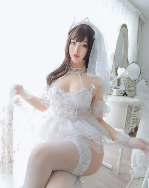 《白天鹅自拍》｜白烨 · 24张写真