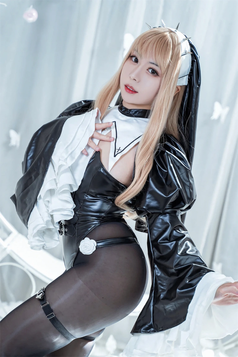 《月之修女》｜虎森森 · 25张写真