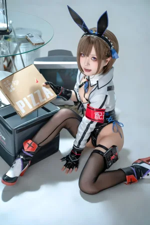 《外卖兔女郎 小葵》｜矢量鱼 · 40张写真