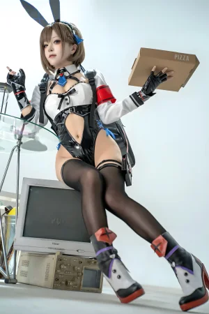 《外卖兔女郎 小葵》｜矢量鱼 · 40张写真