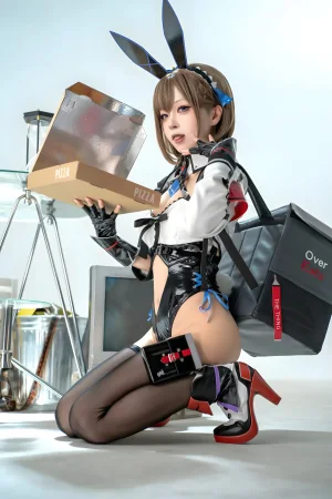 《外卖兔女郎 小葵》｜矢量鱼 · 40张写真