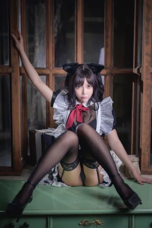 《黑丝猫咪小女仆》｜抱走莫子 · 44张写真