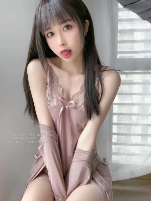 《粉红豆沙》｜布丁大法 · 63张写真