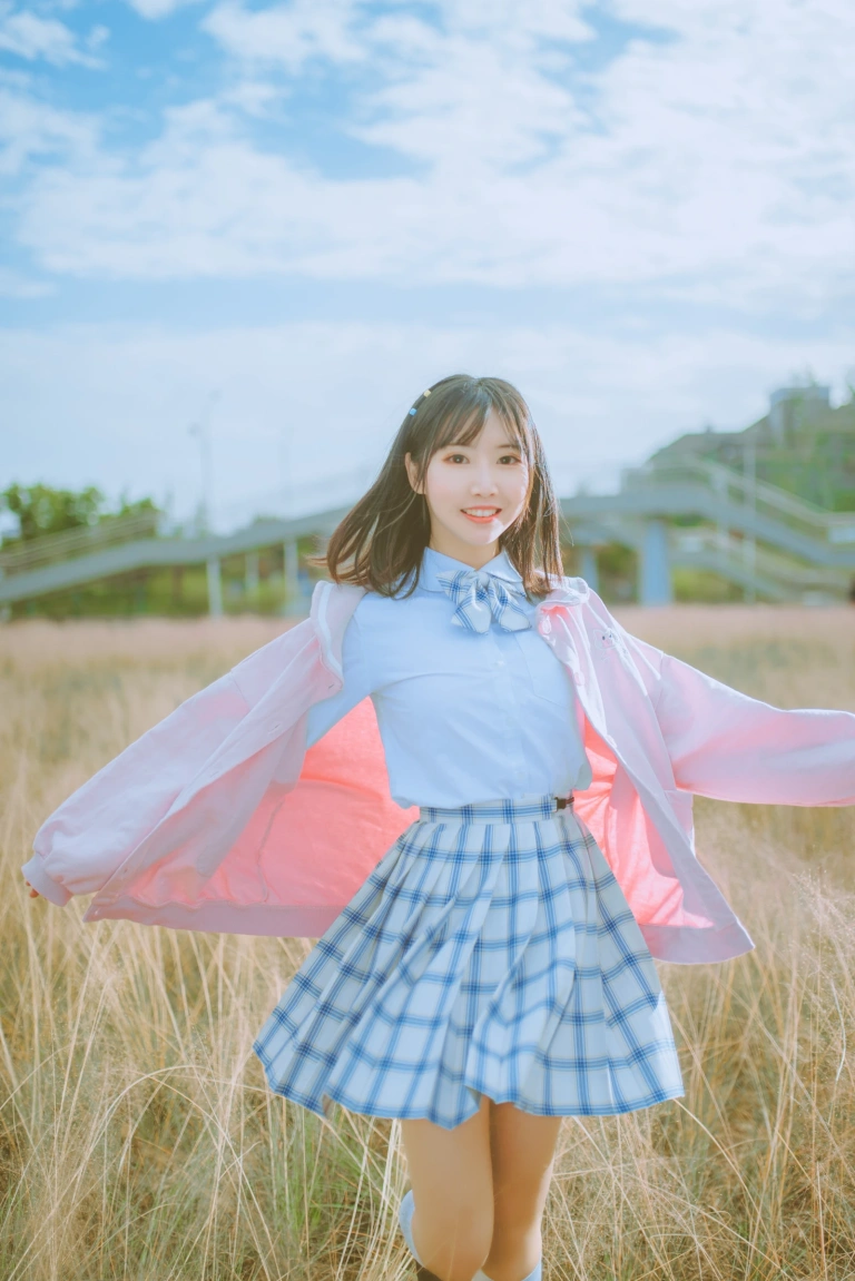 《粉黛草JK》｜面饼仙儿 · 19张写真