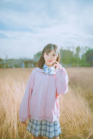 《粉黛草JK》｜面饼仙儿 · 19张写真