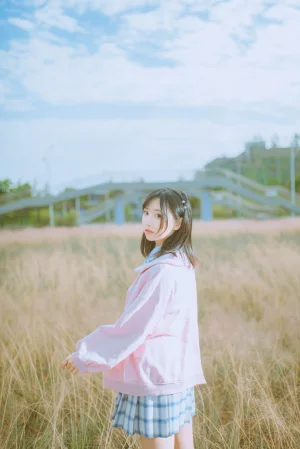 《粉黛草JK》｜面饼仙儿 · 19张写真