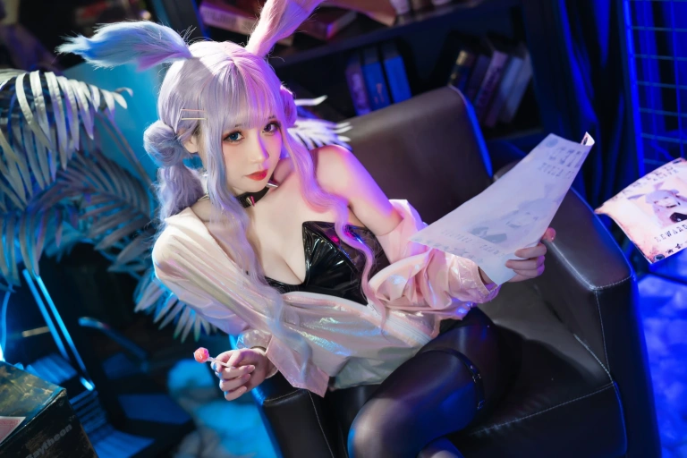 《麻辣兔头X异色兔》｜焖焖碳 · 38张写真