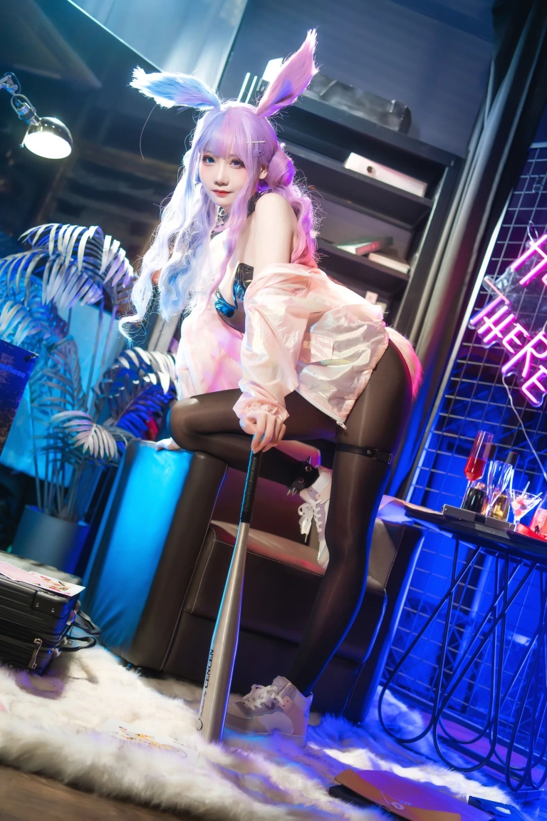 《麻辣兔头X异色兔》｜焖焖碳 · 38张写真