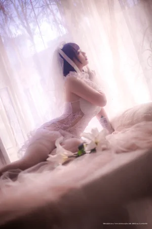 《朦胧婚纱》｜皮皮奶 · 66张写真