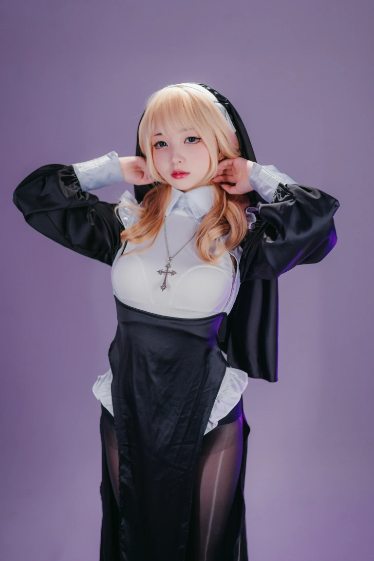 《圣堂修女》｜花铃 · 151张写真