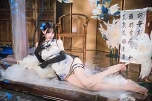 《瓶儿·青花瓷旗袍》｜羽生三未 · 25张写真