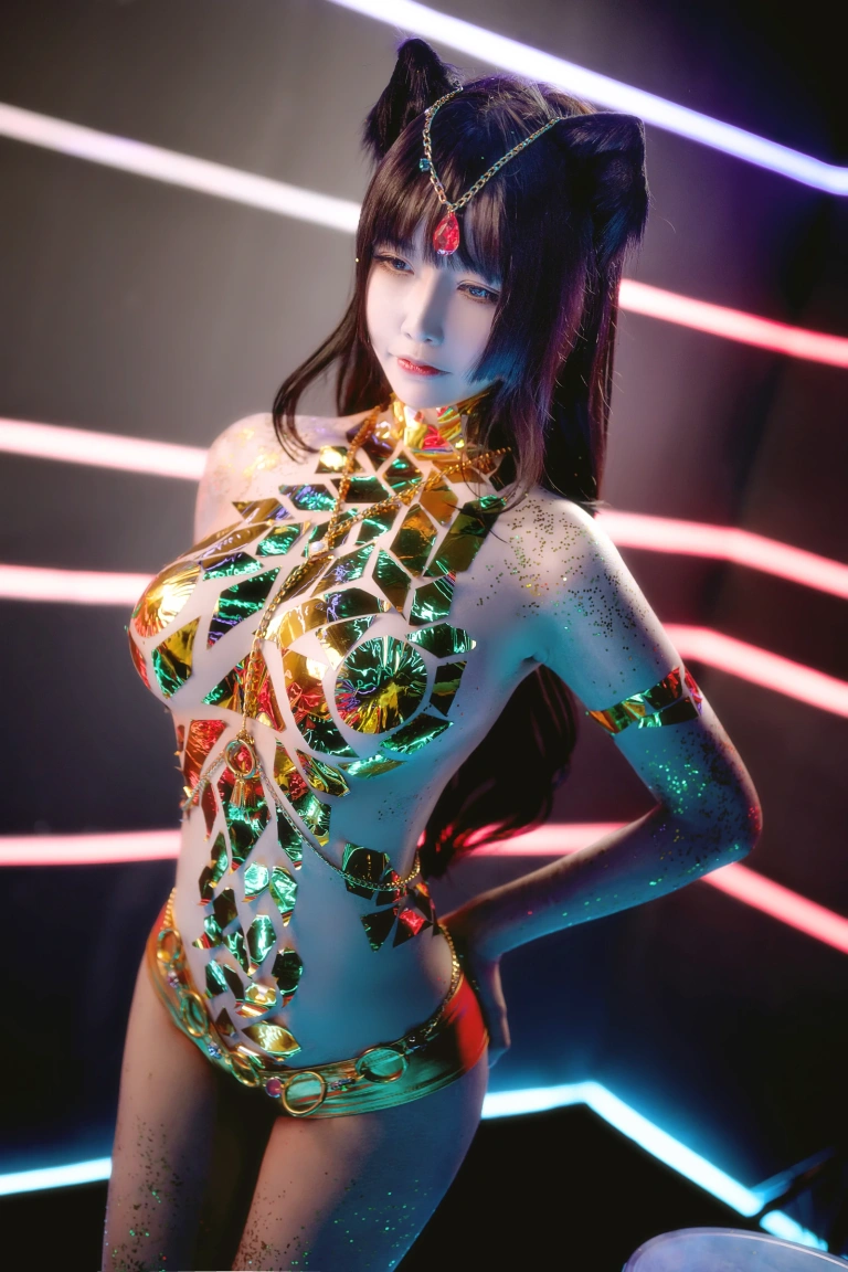 《金色传说》｜抱走莫子 · 35张写真