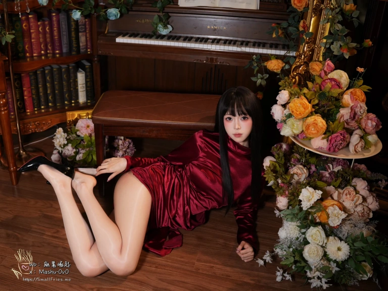 《酒红礼赞》｜麻薯好吃 · 43张写真