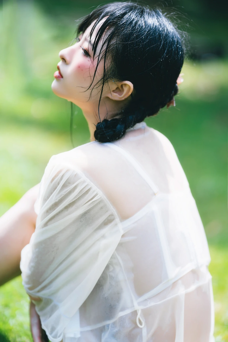 《湿水洛丽塔》｜清水由乃 · 61张写真、1 个视频