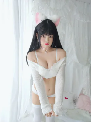 《小奶猫》｜白烨 · 64张写真、17 个视频