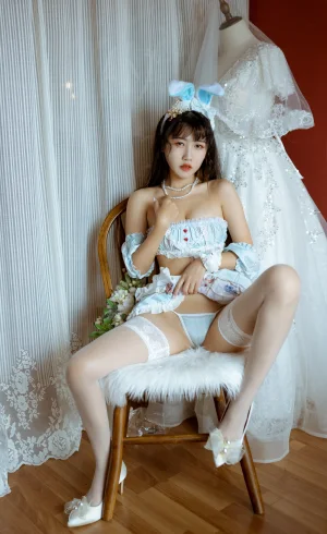《兔子女友》｜不呆猫 · 55张写真